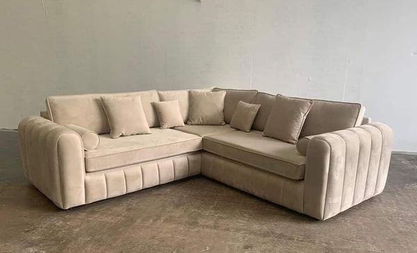 Lilly Sofa