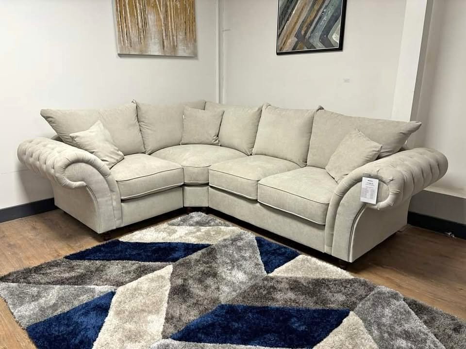 Nicole Sofa
