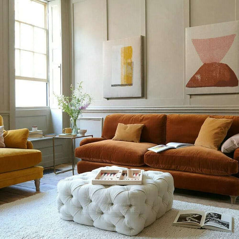 Elegant Chesterfield Footstool – Timeless Style & Comfort for Your Home!