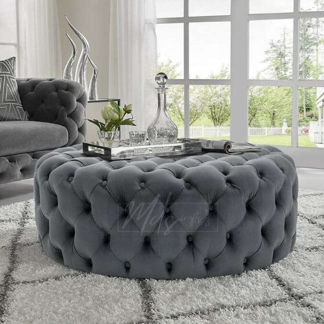 Elegant Chesterfield Footstool – Timeless Style & Comfort for Your Home!