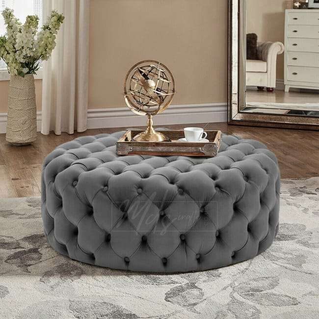 Elegant Chesterfield Footstool – Timeless Style & Comfort for Your Home!