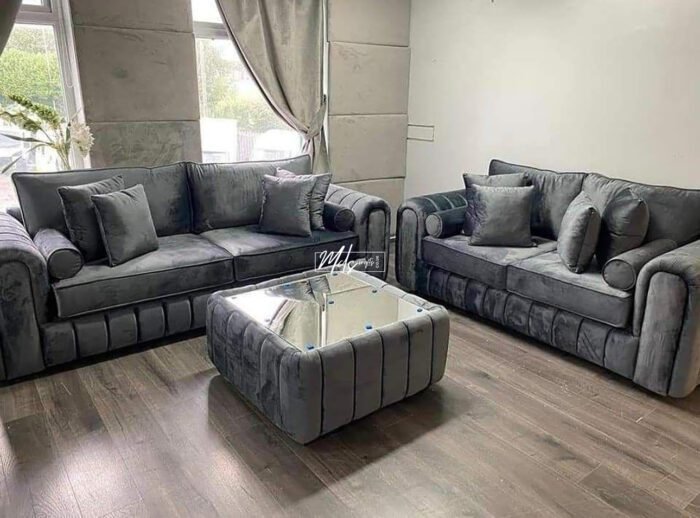 Lilly Sofa